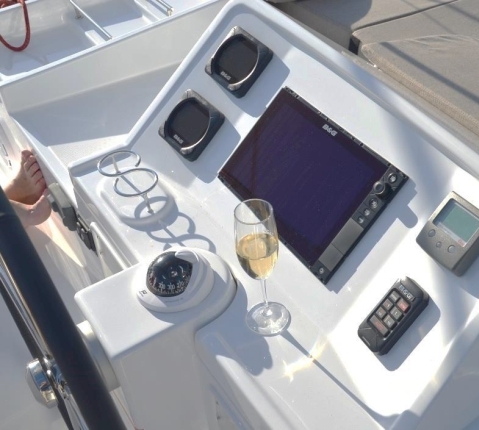 Flybridge of 450F Lagoon Catamaran Yacht