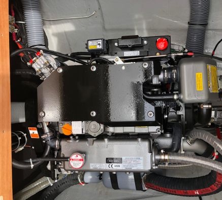 Starboard Engine 450S Lagoon Catamaran Yacht