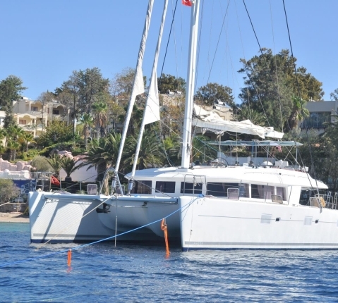 Moored LAGOON 620 Yacht