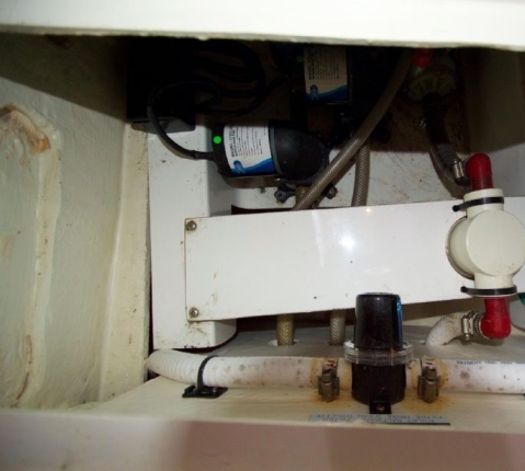 Air Conditioning Strainer of Leopard 46 Catamaran
